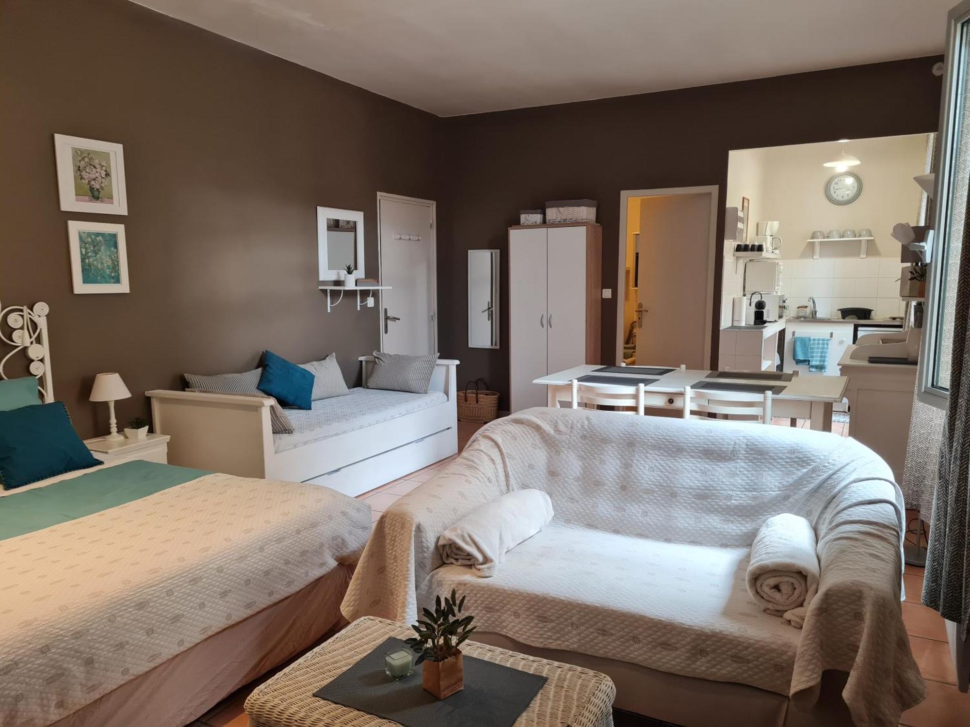 Apartamento Le Prieuré Villeneuve-lès-Béziers Exterior foto